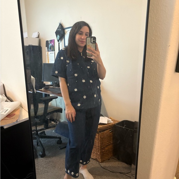 Maternity Navy Floral Ankle Jeans and Top Set - Picture 3 of 8